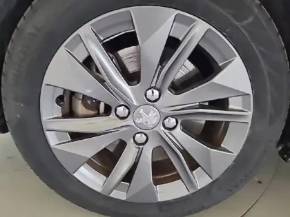 Photo 34 Peugeot 208  Electrique 50 kWh 136ch