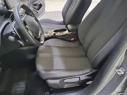 Photo 10 Peugeot 208  PureTech 100 S&S EAT8