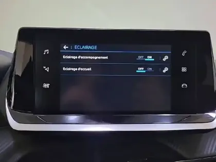 Photo 19 Peugeot 208  PureTech 100 S&S EAT8