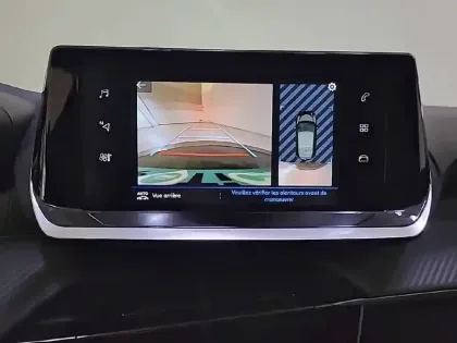 Photo 18 Peugeot 208  PureTech 100 S&S EAT8