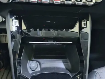 Photo 23 Peugeot 208  PureTech 100 S&S EAT8