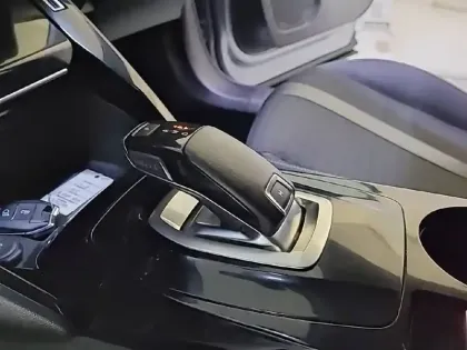 Photo 13 Peugeot 2008  PureTech 130 S&S EAT8