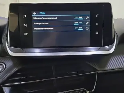 Photo 22 Peugeot 2008  PureTech 130 S&S EAT8