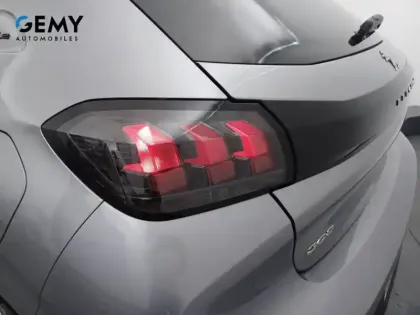 Photo 19 Peugeot 208  PureTech 75 S&S BVM5