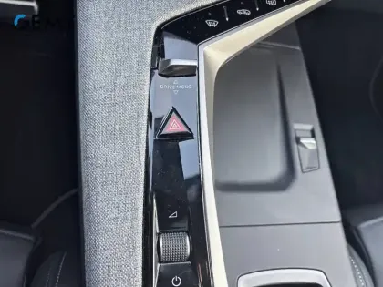 Photo 35 Peugeot 3008  Electrique 325 ch 4x4 73 kWh