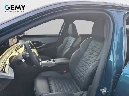 Photo 47 Peugeot 3008  Electrique 325 ch 4x4 73 kWh