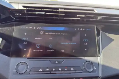 Photo 15 Peugeot 308  BlueHDi 130ch S&S EAT8