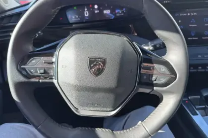 Photo 17 Peugeot 308  BlueHDi 130ch S&S EAT8