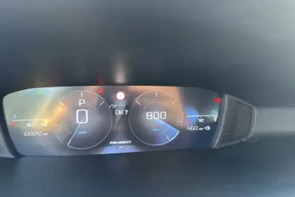 Photo 16 Peugeot 308  BlueHDi 130ch S&S EAT8