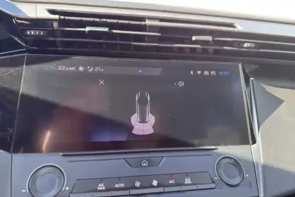 Photo 18 Peugeot 308  BlueHDi 130ch S&S EAT8