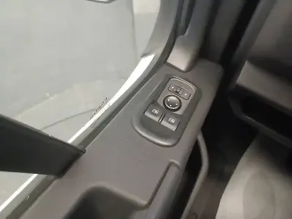 Photo 22 Renault Master  FGN TRAC F3300 L2H2 BLUE DCI 135