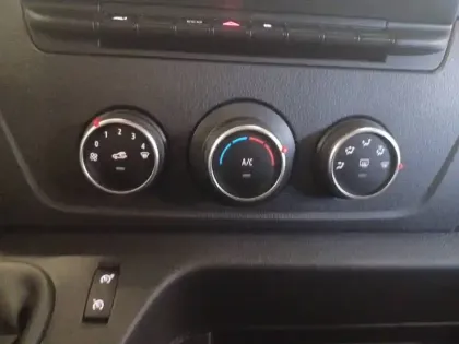 Photo 15 Renault Master  FGN TRAC F3300 L2H2 BLUE DCI 135