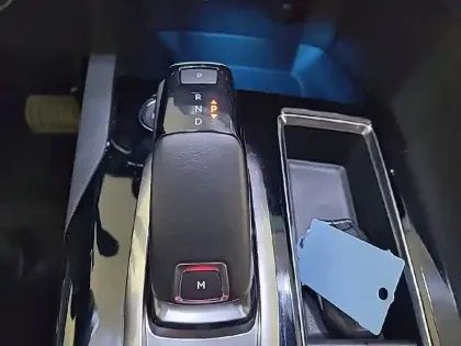 Photo 13 Peugeot 3008  Puretech 130ch S&S EAT8