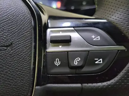 Photo 30 Peugeot 408  PureTech 130 ch S&S EAT8