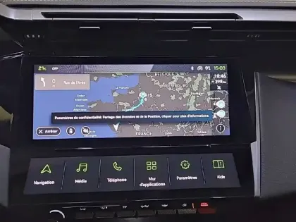 Photo 18 Peugeot 408  PureTech 130 ch S&S EAT8