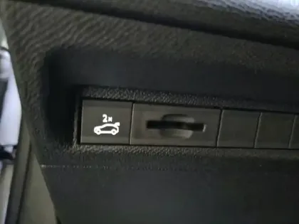 Photo 32 Peugeot 408  PureTech 130 ch S&S EAT8