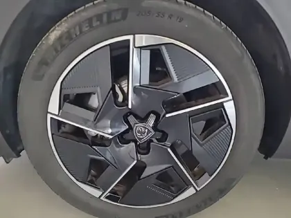 Photo 12 Peugeot 408  PureTech 130 ch S&S EAT8