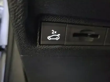 Photo 33 Peugeot 408  PureTech 130 ch S&S EAT8