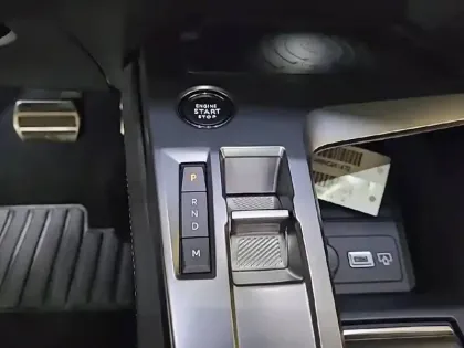 Photo 13 Peugeot 408  PureTech 130 ch S&S EAT8