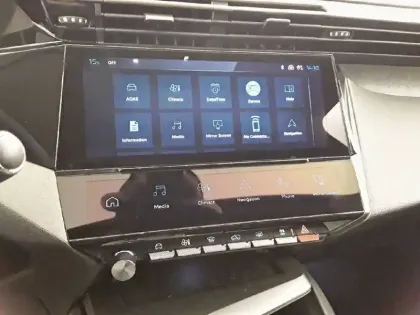 Photo 18 Peugeot 308  BlueHDi 130ch S&S EAT8