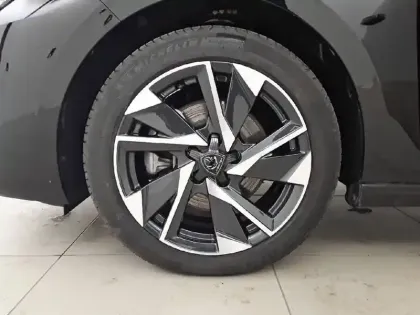 Photo 12 Peugeot 308  BlueHDi 130ch S&S EAT8