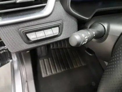 Photo 28 Renault Clio  E-Tech full hybrid 145