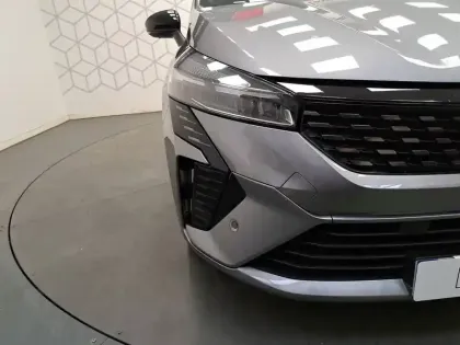 Photo 8 Renault Clio  E-Tech full hybrid 145