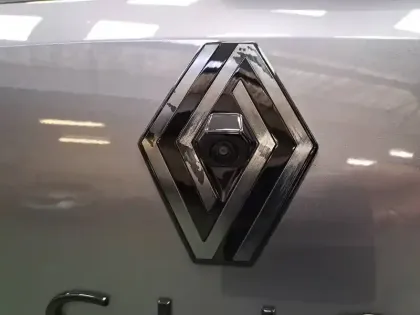 Photo 12 Renault Clio  E-Tech full hybrid 145