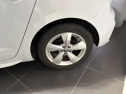 Photo 7 Audi A1  Sportback 30 TFSI 116 ch S tronic 7