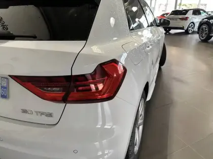 Photo 5 Audi A1  Sportback 30 TFSI 116 ch S tronic 7