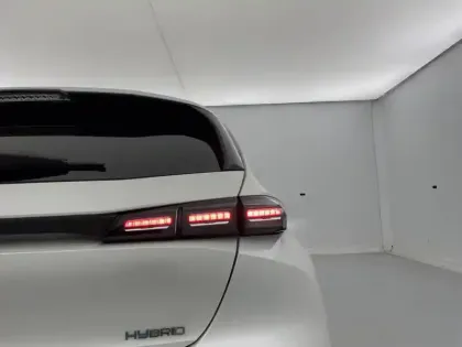 Photo 27 Peugeot 308  PHEV 180 e-EAT8