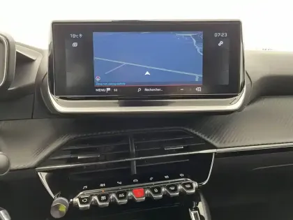 Photo 19 Peugeot 2008  PureTech 130 S&S EAT8