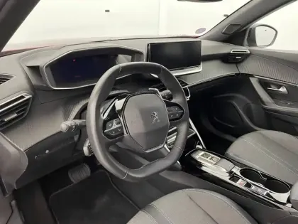 Photo 31 Peugeot 2008  PureTech 130 S&S EAT8