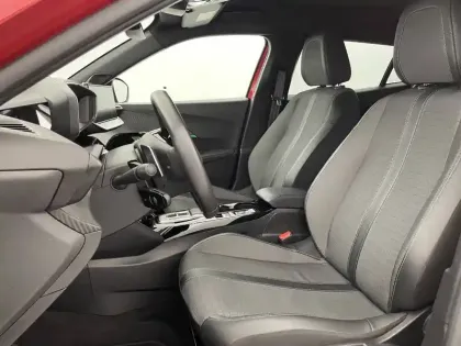 Photo 13 Peugeot 2008  PureTech 130 S&S EAT8