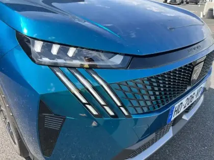 Photo 15 Peugeot 3008  Hybrid 145 e-DCS6