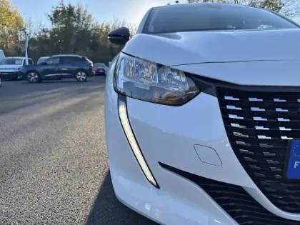 Photo 13 Peugeot 208  PureTech 75 S&S BVM5 Active Pack