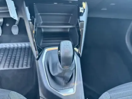 Photo 23 Peugeot 208  PureTech 75 S&S BVM5 Active Pack