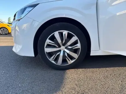 Photo 14 Peugeot 208  PureTech 75 S&S BVM5 Active Pack