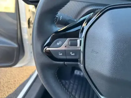 Photo 18 Peugeot 208  PureTech 75 S&S BVM5 Active Pack