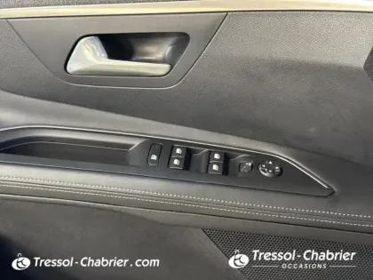 Photo 19 Peugeot 3008  Puretech 130ch S&S EAT8 Allure