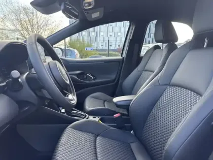 Photo 14 Toyota Yaris Gén. IV Ph1 NG Collection 5