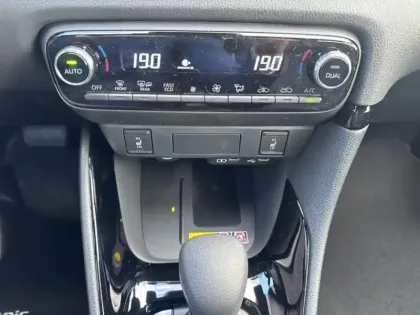 Photo 12 Toyota Yaris Gén. IV Ph1 NG Collection 5