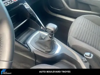 Photo 13 Peugeot 2008  1.5 BlueHDi 110ch S&S Style