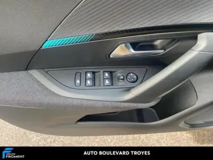 Photo 14 Peugeot 2008  1.5 BlueHDi 110ch S&S Style