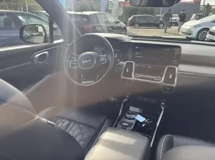 Photo 13 Kia Sorento  1.6 T-GDi 265ch PHEV Design BVA6 4x4 7 places