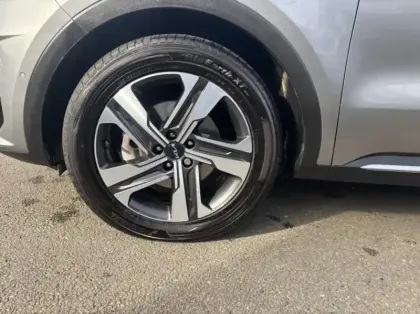 Photo 9 Kia Sorento  1.6 T-GDi 265ch PHEV Design BVA6 4x4 7 places