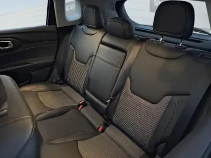 Photo 8 Jeep Compass  1.5 Turbo T4 130ch MHEV Altitude 4x2 BVR7