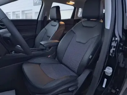 Photo 7 Jeep Compass  1.5 Turbo T4 130ch MHEV Altitude 4x2 BVR7