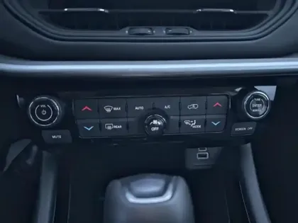 Photo 10 Jeep Compass  1.5 Turbo T4 130ch MHEV Altitude 4x2 BVR7