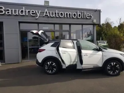 Photo 8 Opel Grandland X  1.2 Turbo 130ch Design Line BVA